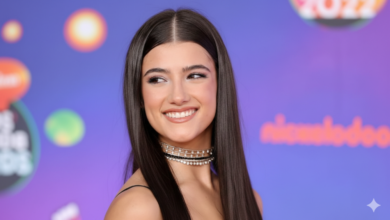 Charli D’Amelio Biography, Net Worth, Career, Family & Lifestyle